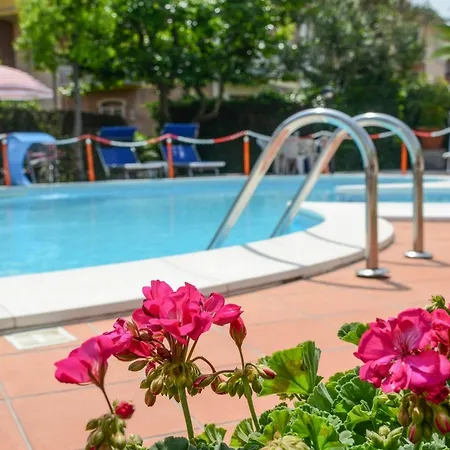 Benaco מלון 3*