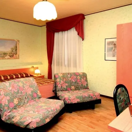 Hotel Benaco 3*