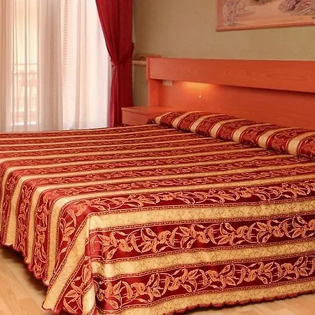 Hotel Benaco 3*