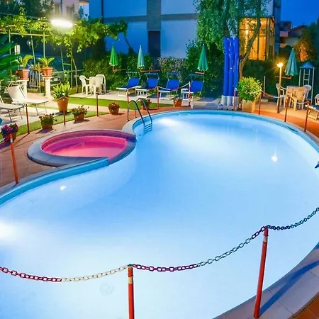 Benaco Hotel 3*
