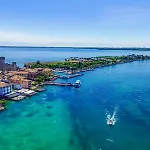 Benaco فندق سيرمِيوني