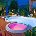 فندق Benaco