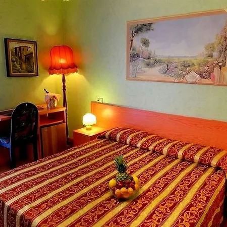 Otel Benaco 3*