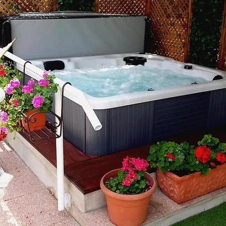 Otel Benaco 3*